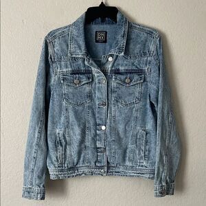 Like New! DNMX Distressed 100% Cotton Classic Blue Denim Jacket in Size L